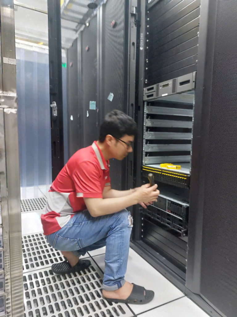 Hướng dẫn cách kiểm tra độ bền của server trước khi mua.