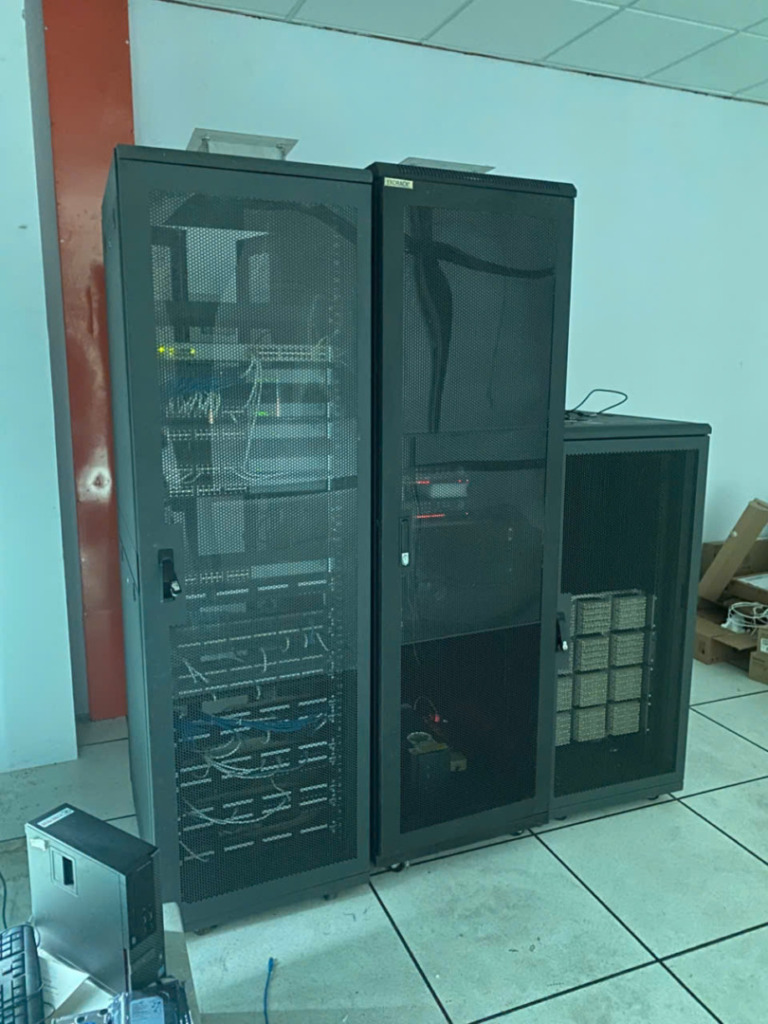 Thu mua server thanh lý số lượng lớn – Giá cao, tận nơi toàn quốc